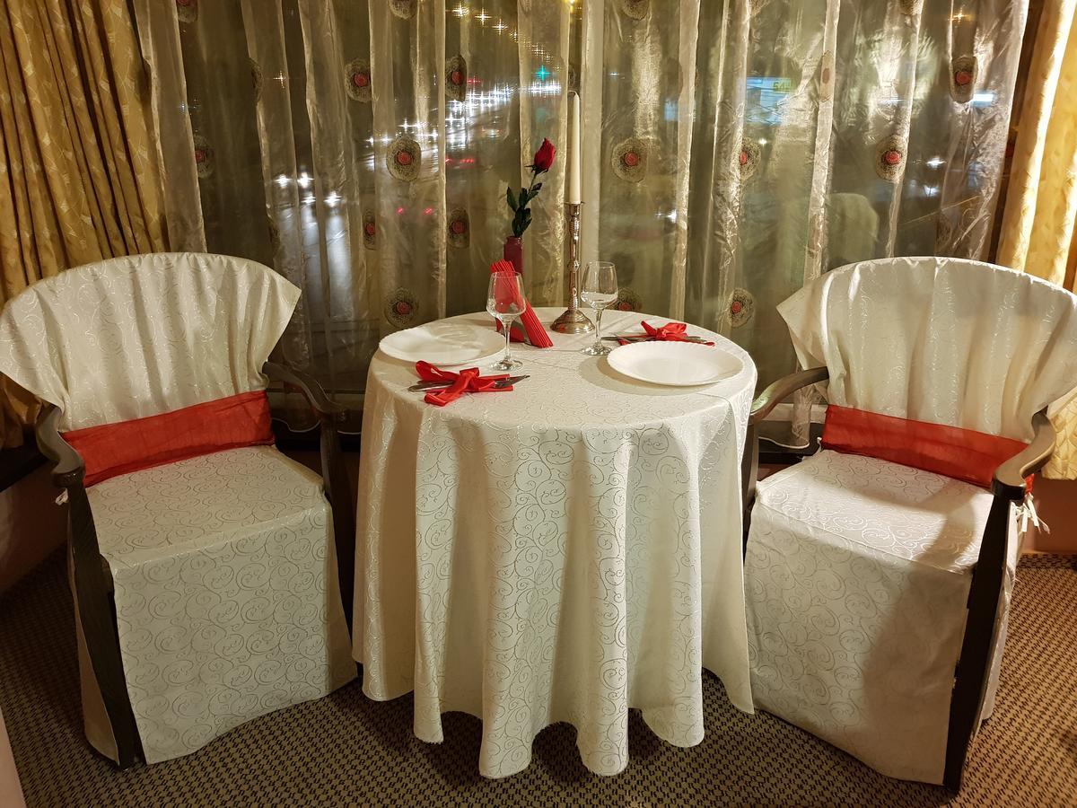 Indiana Hotel Iasi Exteriér fotografie