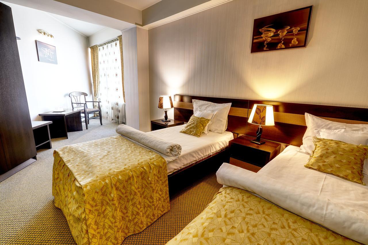 Indiana Hotel Iasi Exteriér fotografie